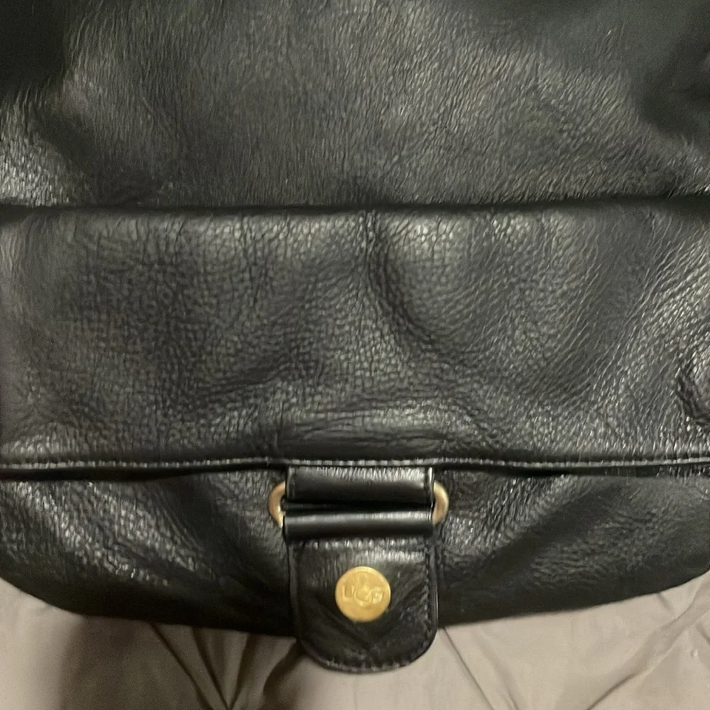 Ugg black pebbled leather hobo purse